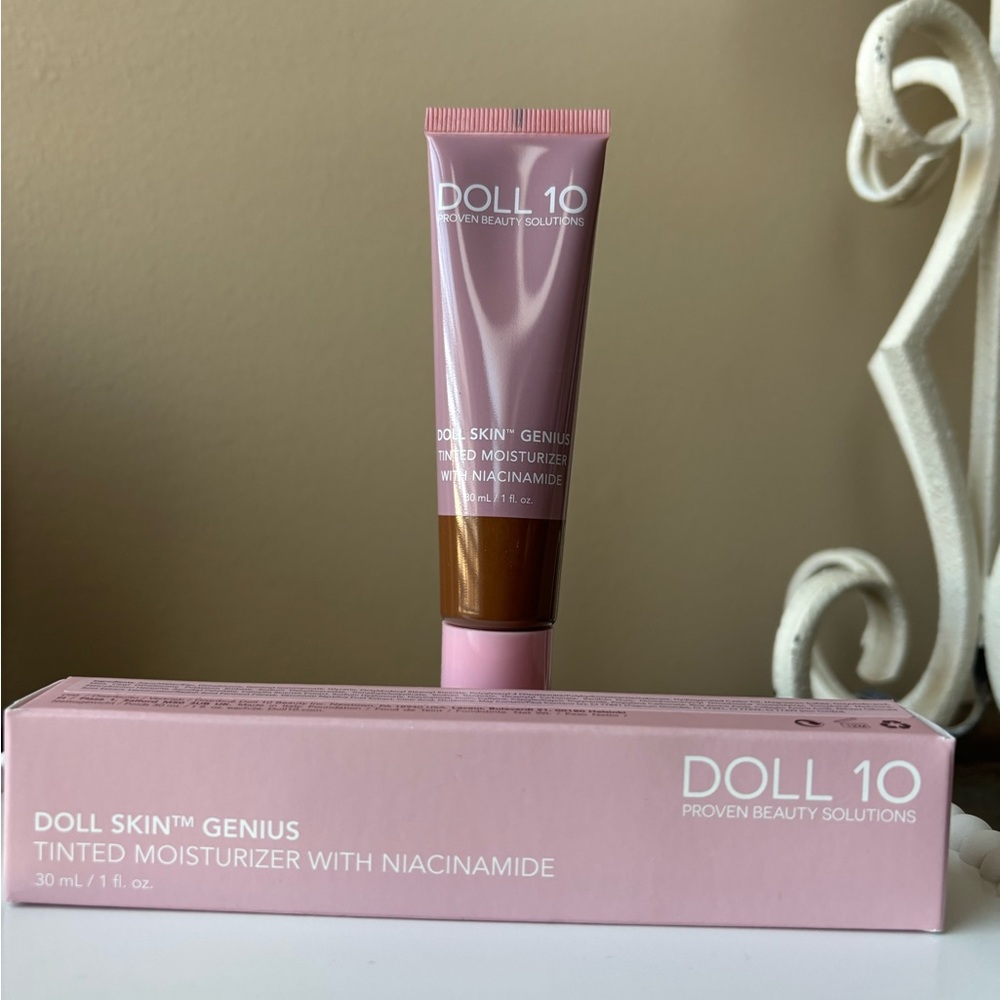 Doll 10 Tinted Moisturizer with Niacinamide
